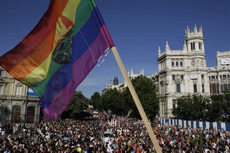 Desfile del Orgullo Gay en Madrid nuevo recorrido sin pasar por Gran Vía