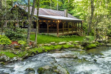 Cabins - Topton, NC | Cherokee Mountain Cabins