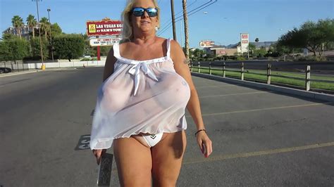 Taking It To The Streets Starring Kayla Kleevage XVIDEOS