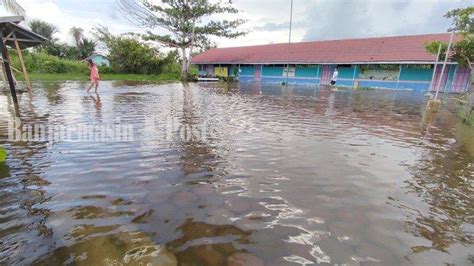 Tiga Hari Terakhir Banjir Rob Terjang Pesisir Sungai Barito Kabupaten