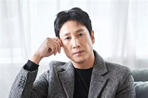 Lee Sun Kyun Pemeran Di Drama Apa Cek Profil Dan Biodata Aktor Yang