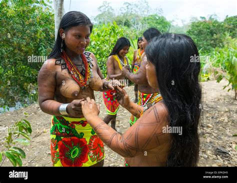 Panama Darien Province Bajo Chiquito Women Of The Native Indian