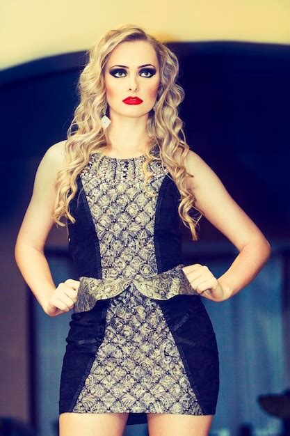 Premium Photo Glamour Blonde