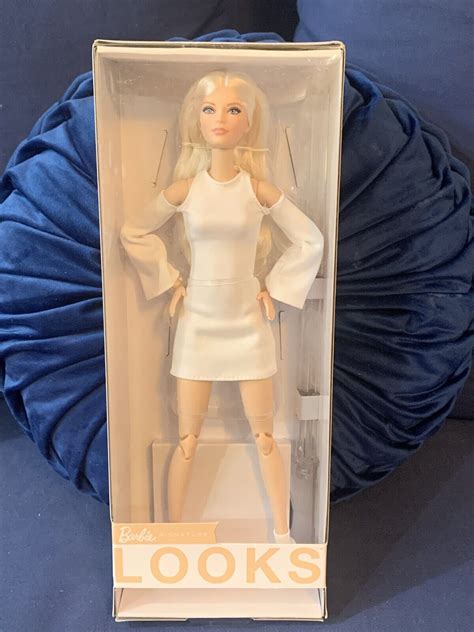 Barbie Signature Looks 6 Gxb28 Fully Posable Barbie Doll Tall Blonde Mattel 887961951943 Ebay