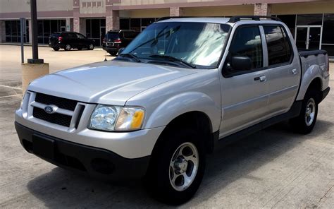 2004 Ford Explorer Sports Trac Exploring The 83 Images And 10 Videos