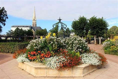 D Couvrez Les Plus Beaux Villages Et Villes Fleuris De France Femme