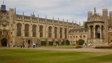 Cambridge University college to examine its slavery legacy - BBC News