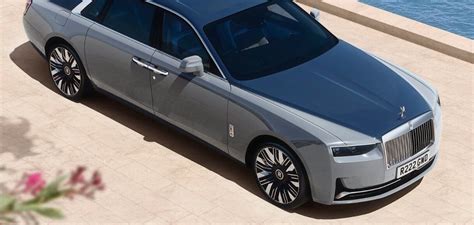 Ціна Rolls Royce Ghost Series 2 виявилася набагато вищою за ціну Дачіа Логан і Дастер 3