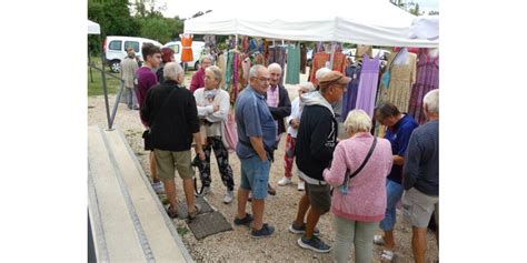 Montagny Pr S Louhans Le March De Producteurs Et Artisans Locaux De L