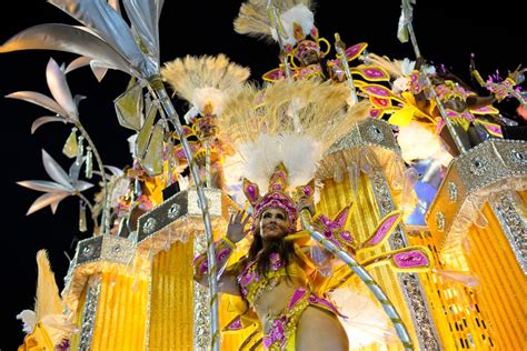 Rio de Janeiro's Carnival Costumes | POPSUGAR Latina Photo 23