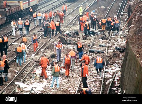 Crash Clapham Hi Res Stock Photography And Images Alamy