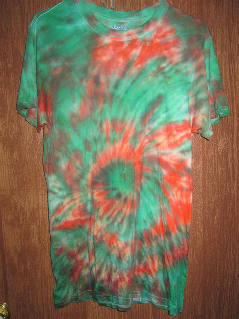 Two Color Green And Orange Swirl Tye Dye Tye Dye Green And Orange Dyes Tie Dye Top Swirl