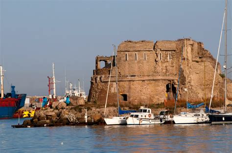 Porto Storico Di Civitavecchia La Fotogallery Port Mobility