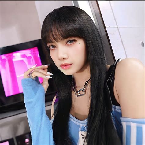 Lisa Shut Down Blackpink Stage Lisa Blackpink Hot Photoshoot Lisa Blackpink