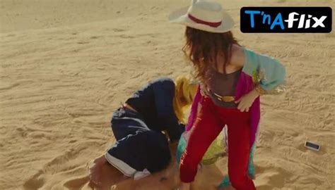 Kristin Davis Sexy Scene In Sex And The City 2 TNAFlix Porn Videos