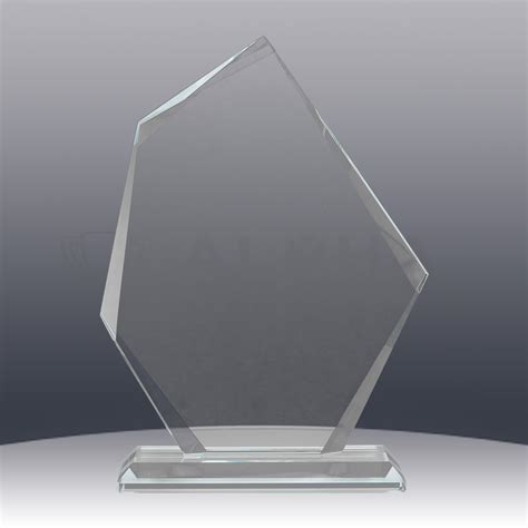 Clarity Peak Glass Award 190MM