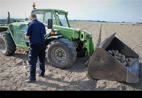 Tragiczny Wypadek Przy Pracach Polowych Kalendarzrolnikow Pl Lepsza