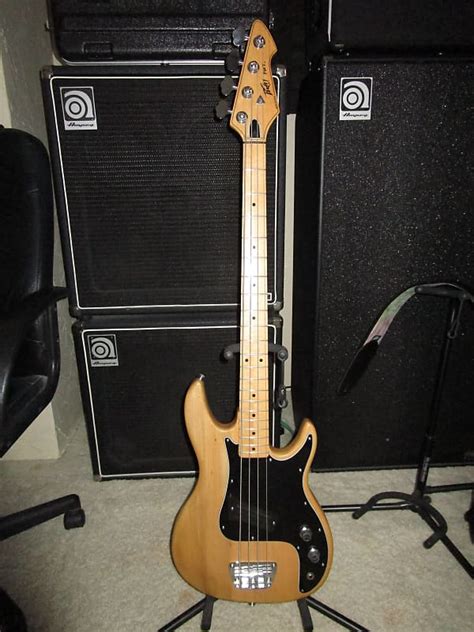 1980s Usa Peavey Fury Electric Bass Guitar Natural Very Reverb