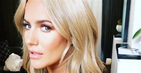 Police Say They Found Caroline Flack Naked And Covered In Blood During Arrest Mirror Online