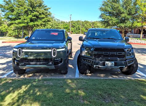 Rivian R1T vs. Ford Raptor comparison side by side | Rivian Forum - R1T ...