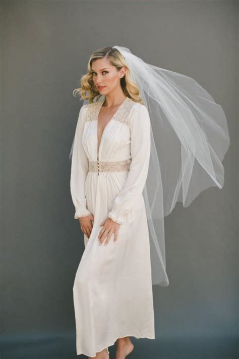 Wedding Veil Bridal Veil Two Tier Veil Fingertip Veil Blusher Veil