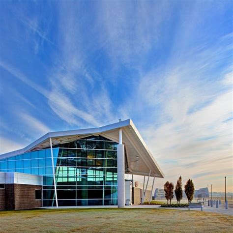 Oakland County International Airport - Neumann/Smith Architecture