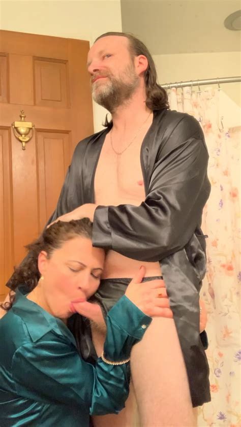 Italian Milf In Green Satin Blouse Blows And Gets Fucked Pics XHamster