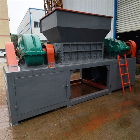 Heavy Duty Industrial Waste Tire Shredder Rubber Old Tire Recycling