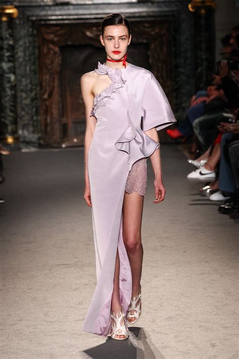 Lan Yu Fall-winter 2016-2017 - Couture