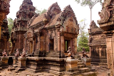 Banteay Srei Temple - Indochina Tours