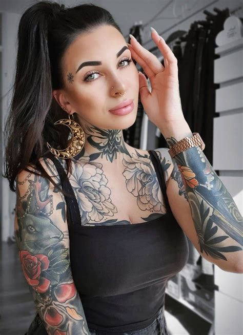 Face Tattoos Hot Tattoos Body Art Tattoos Girl Tattoos Tattoos For Women Tattooed Women