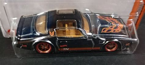 Hot Wheels Pontiac Firebird Super Treasure Hunt Mainline Muscle Mania