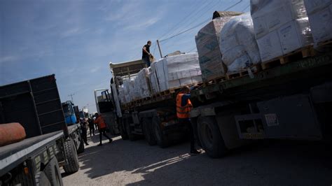 Puluhan Truk Bantuan Kemanusiaan Lewati Rafah Dan Masuk Ke Gaza