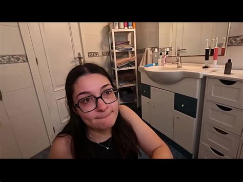 Ma Demi Soeur Avale Mon Sperme Dans La Salle De Bain Xvideos