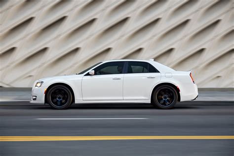 2022 Chrysler 300 Review Ratings Specs Prices And Photos The Car