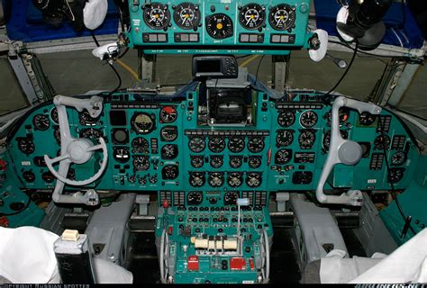 Ilyushin Il 62 Cockpit