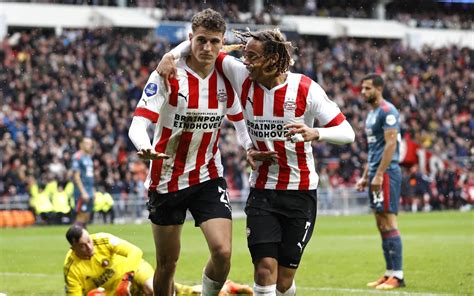 PSV Klopt Feyenoord 4 3 En Neemt Tweede Plek In Eredivisie Over