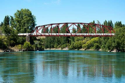 clyde bridge  clutha river central otago christchurch stone