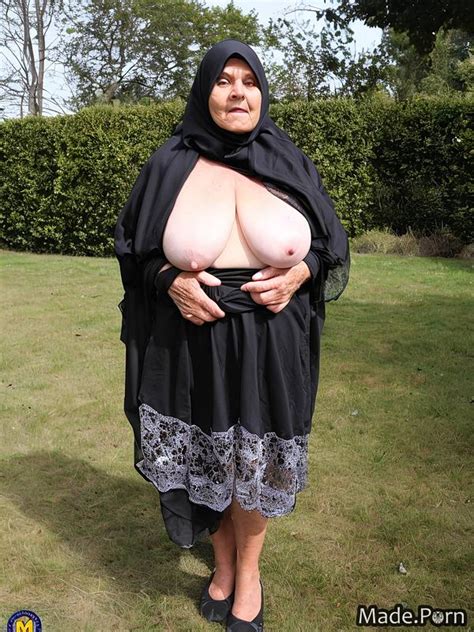 AI Porn Images With Mosque