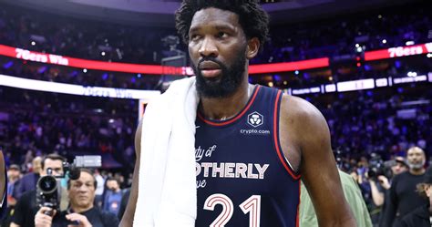 Ers Joel Embiid To Undergo Mri On Knee Injury Suffered In Collision