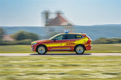 Neuer Kommandowagen Als Erstes Hybrid Feuerwehrfahrzeug Im Landkreis