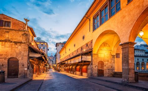 Ponte Vecchio in Florence | Italy - Fine Art Photography by Nico Trinkhaus