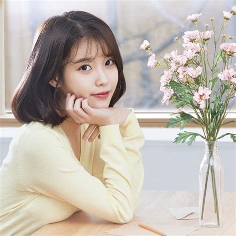 「iu」「分享」180228 居家必備李知恩 今天也臣服在代言人iu的美顏之下！ 每日頭條