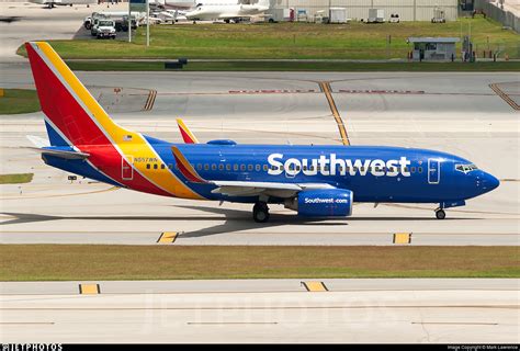 N567WN Boeing 737 7CT Southwest Airlines Mark Lawrence JetPhotos