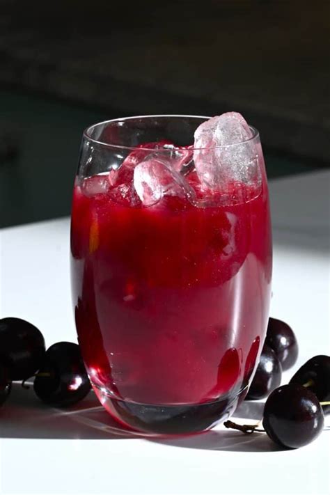 Make Juicing Cherries Easy And Delicious How To Create Cherry Juice