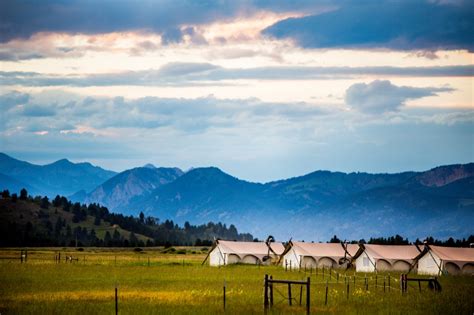 Glamping - Yellowstone National Park - Travel & Life Inspiration