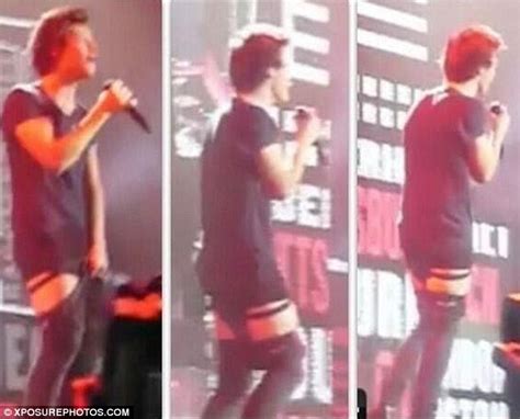 Harry Styles Flashes Audience As Liam Payne Pulls Down His Trousers At One Directions O2