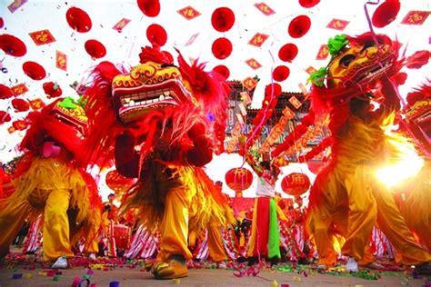 mua lan ngay tet  nguon goc tu dau va  nghia nhu  nao