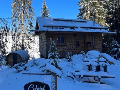 Cabane sur pilotis Bourgogne Franche Comté Cabane La Cébriot et Spa