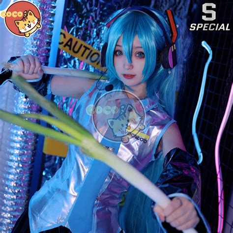 Hatsune Miku Vocaloid Cosplay